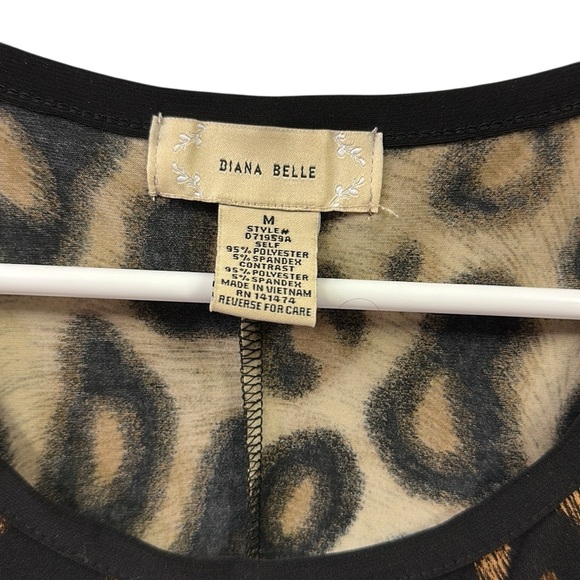 Diana Belle Leopard Animal Print Short Sleeve Accent Shoulder Blouse Top Medium - Picture 9 of 10